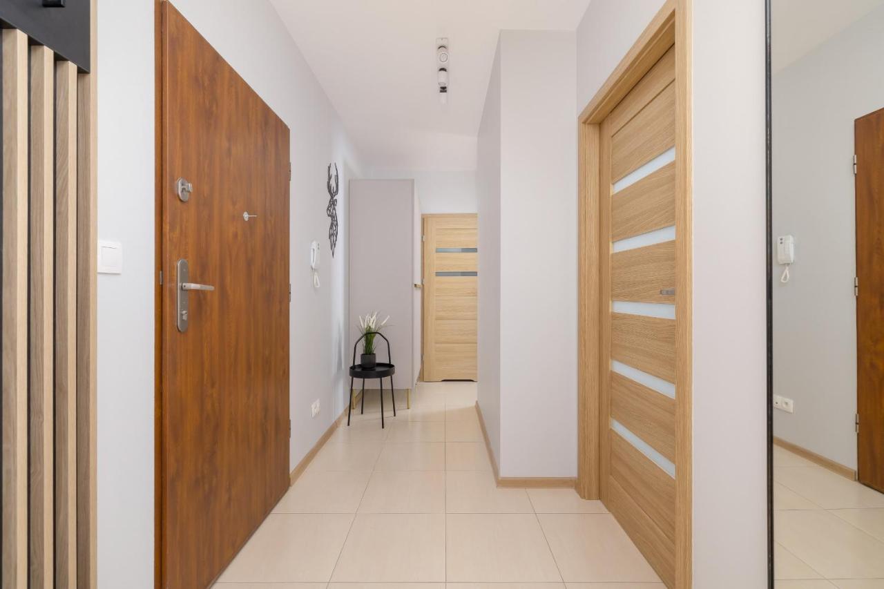 Appartamento Osiedle Avia Harmonious With Balcony & Parking Cracow By Renters Prestige