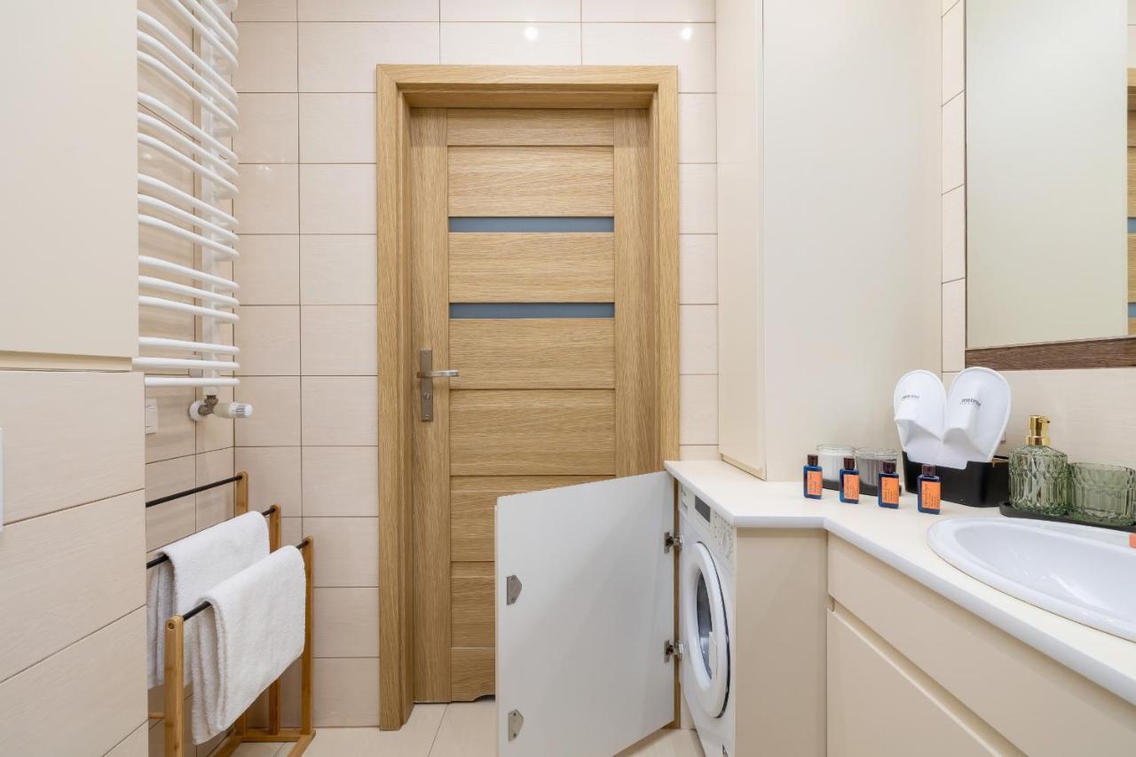 Osiedle Avia Harmonious With Balcony & Parking Cracow By Renters Prestige Appartamento *