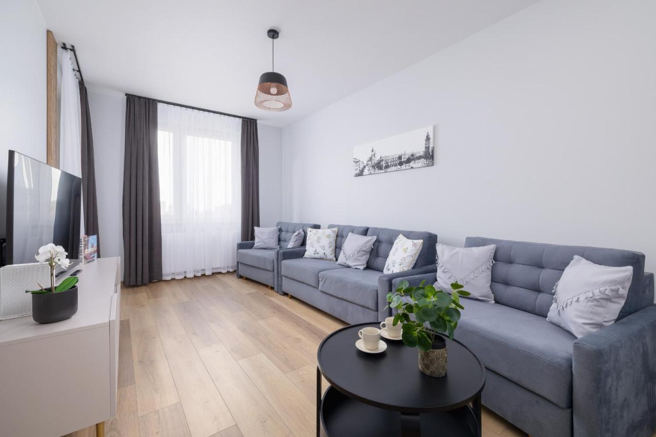 Osiedle Avia Harmonious With Balcony & Parking Cracow By Renters Prestige Appartamento Cracovia