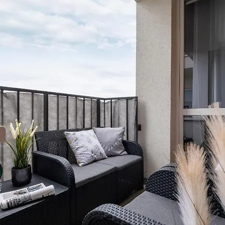 Osiedle Avia Harmonious Apartment With Balcony & Parking Cracow By Renters Prestige Krakow Exterior photo
